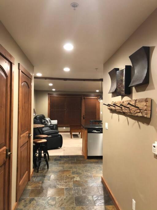 קלוג Penthouse Mountain Haven With Community Spa Room מראה חיצוני תמונה