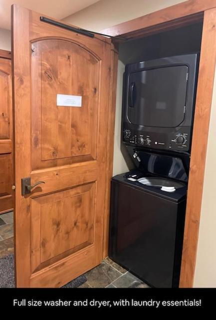 קלוג Penthouse Mountain Haven With Community Spa Room מראה חיצוני תמונה