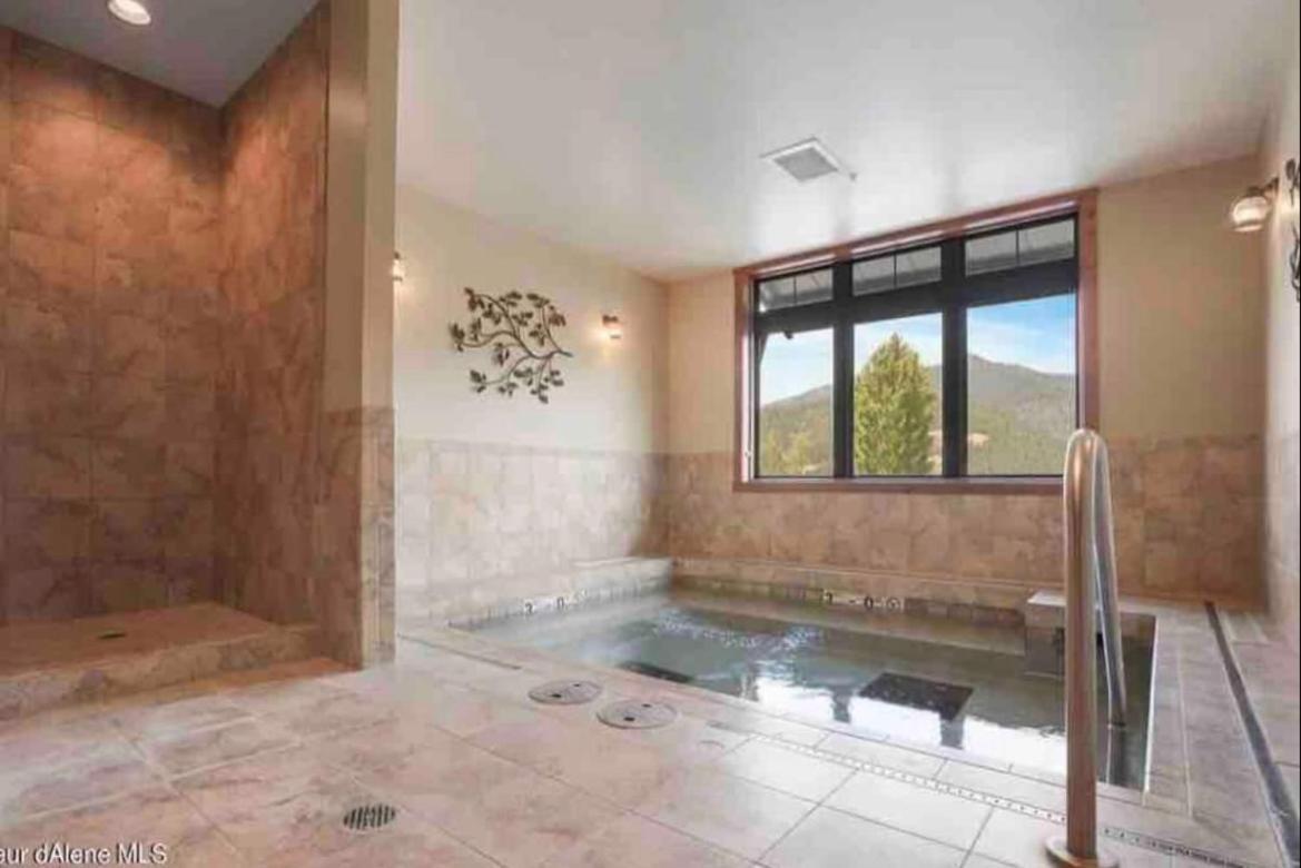 קלוג Penthouse Mountain Haven With Community Spa Room מראה חיצוני תמונה